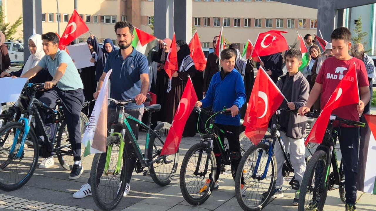 Van’da Pedallar Filistin Için Çevrildi (1)