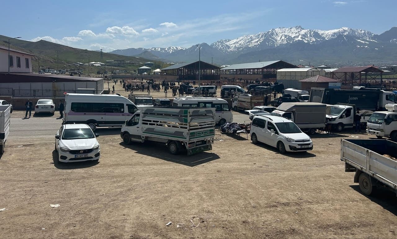 Van'daki Kavganın Bilançosu Belli Oldu 1 Ölü, 13 Yaralı (1)