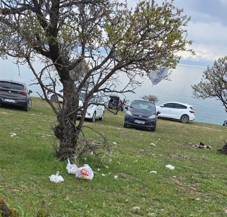 Van’ın Gözde Mekanı “Çarpanak” Çöplüğe Döndü (3)