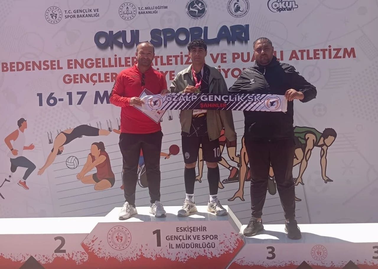 Vanlı Sporcudan 2 Günde 2 Altın Madalya! (1)