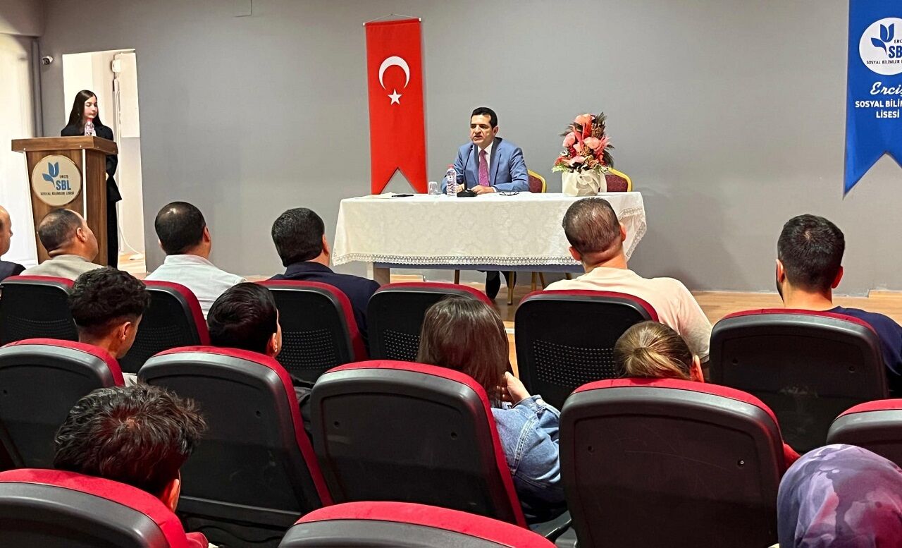 Bi̇k Van Bölge Müdürü Tokgöz, Ercişli Gençlerle Bir Araya Geldi (3)