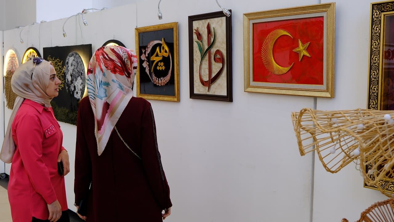 Geleneksel El Sanatlarını Yaşatmayı Amaçlayan Sergi, Vanlı Sanatseverlerden Yoğun Ilgi Görüyor (16)