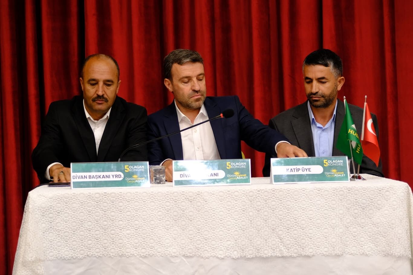 Hüda Par Erciş İlçe Kongresi'nde Kazım Bilici Güven Tazeledi (17)