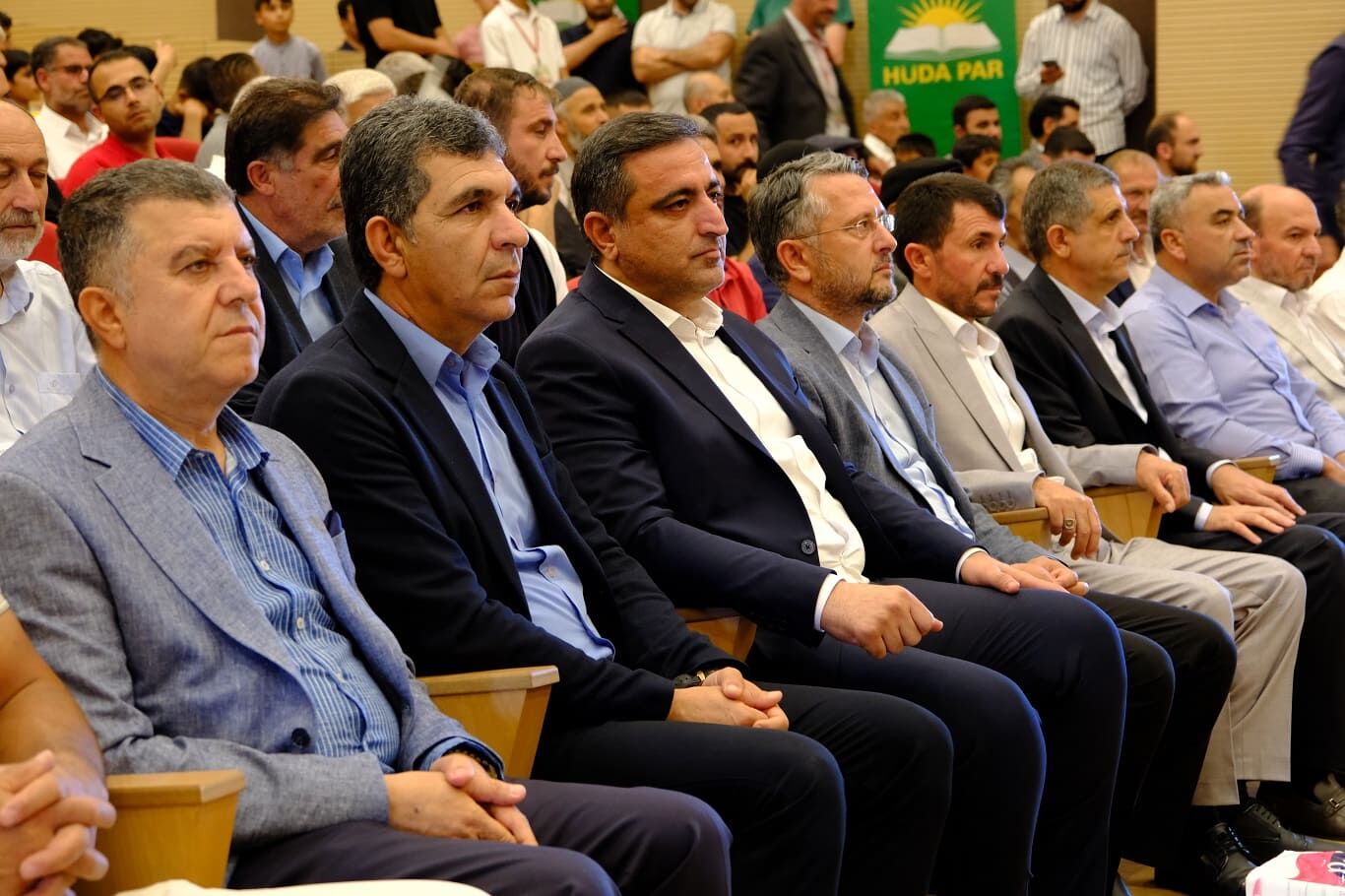 Hüda Par Erciş İlçe Kongresi'nde Kazım Bilici Güven Tazeledi (5)