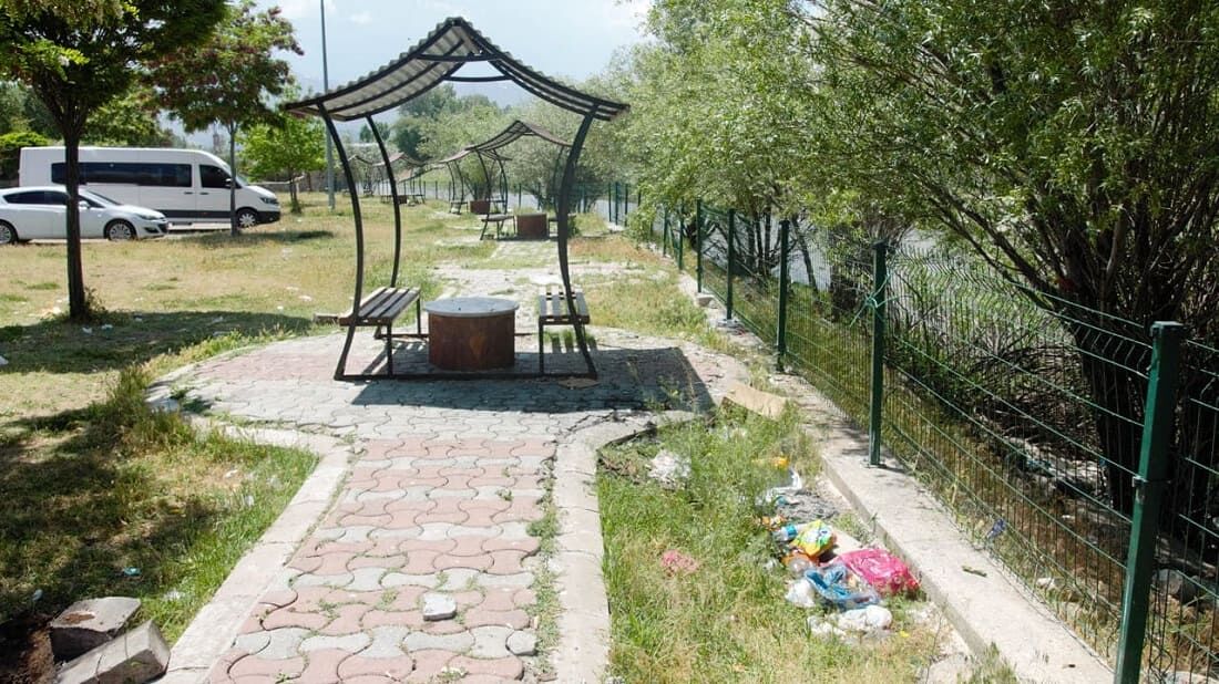 Muradiye Balık Bendi Alarm Veriyor Doğa Harikası Çöplüğe Döndü (7)