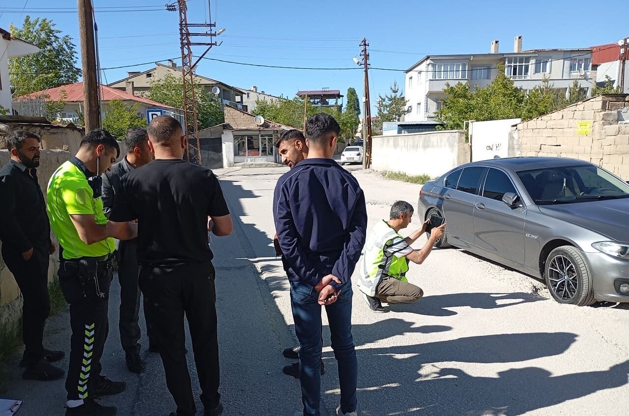 Türkiye'nin En Bozuk (Uzun) Caddesi Van'da… (2)