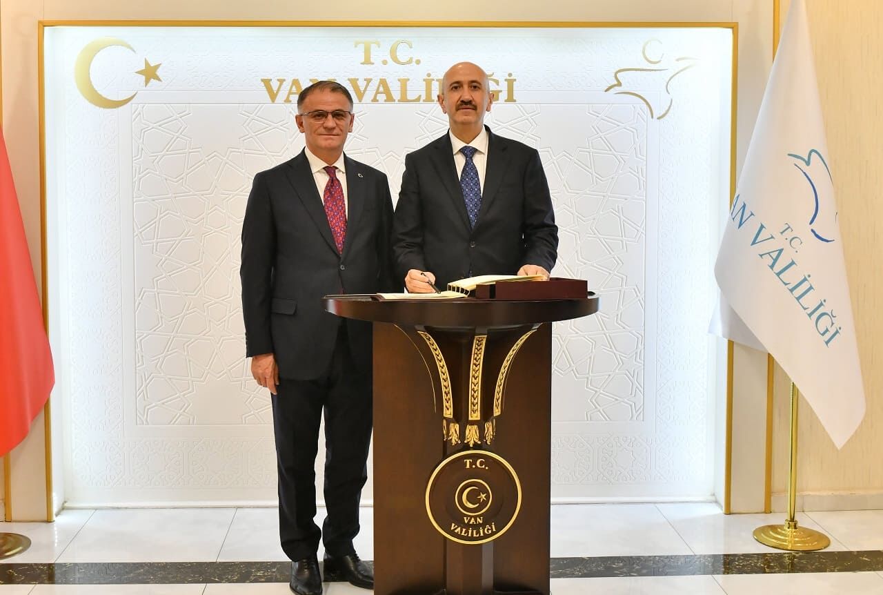 Valiler Van’da Toplandı! (1)