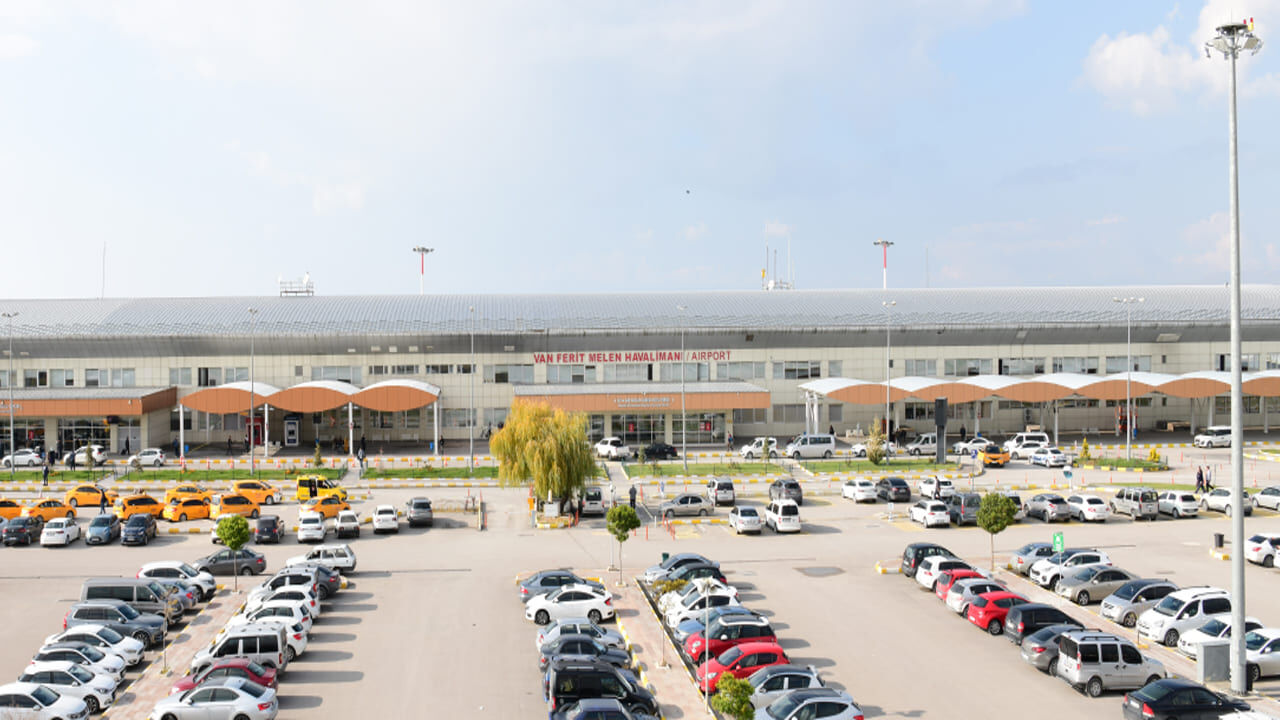 Van Ferit Melen Havalimanı Otopark Ücretleri Tepki Çekiyor (3)
