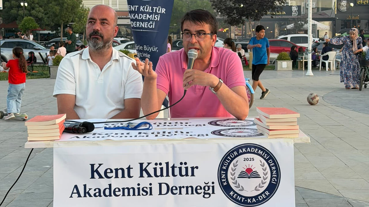 Van Gölü Kitap Ve Kültür Günleri Edremit’te Yoğun Ilgi Gördü (3)