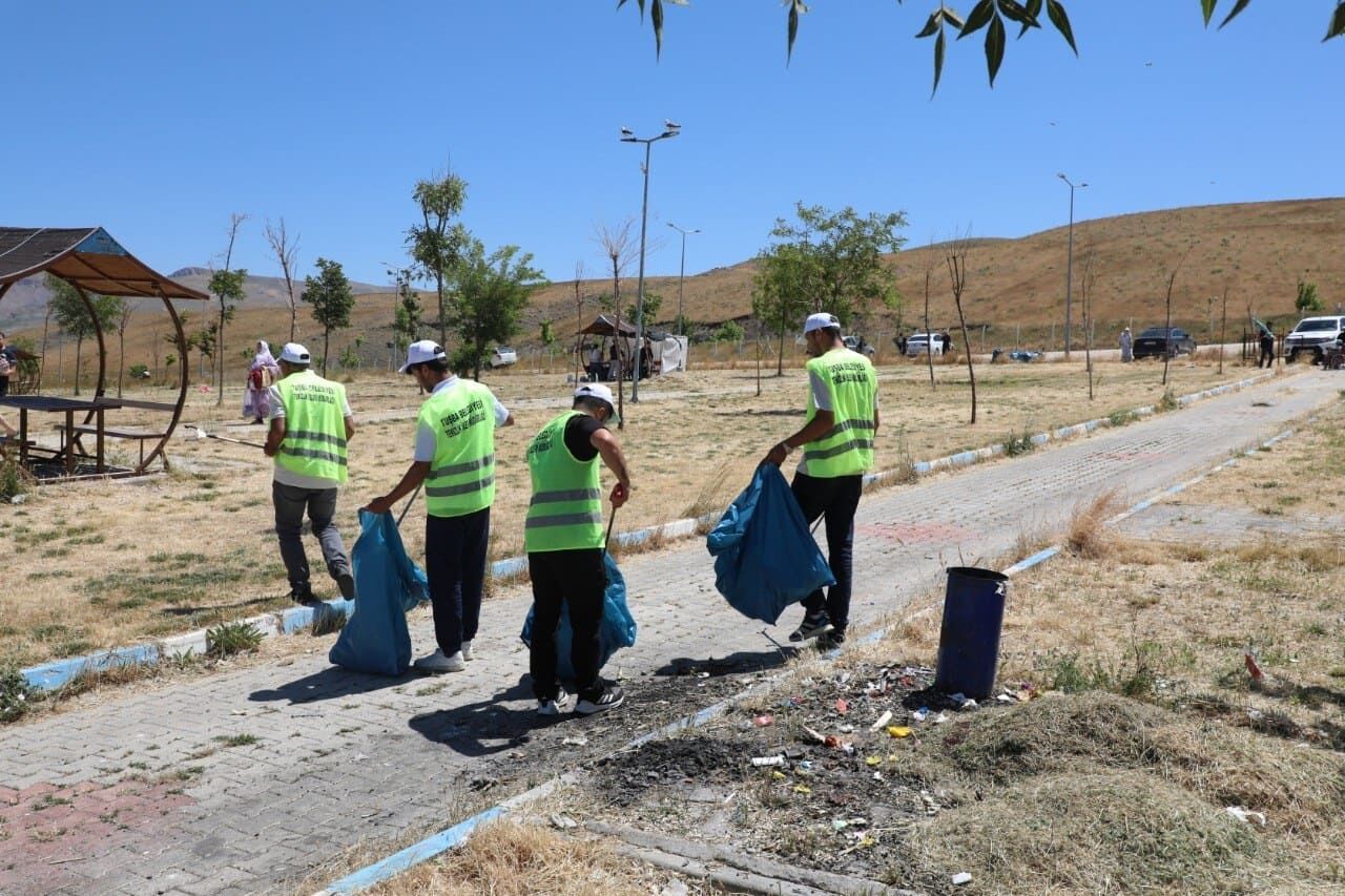 Van Mavi Bayraklı Halk Plajı Açık Mı Belediyeden Açıklama… (4)