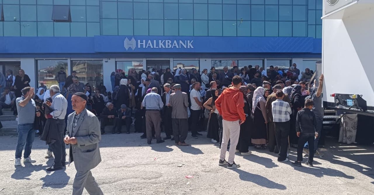 Van’da ‘Aile Kart’ yoğunluğu sürüyor!