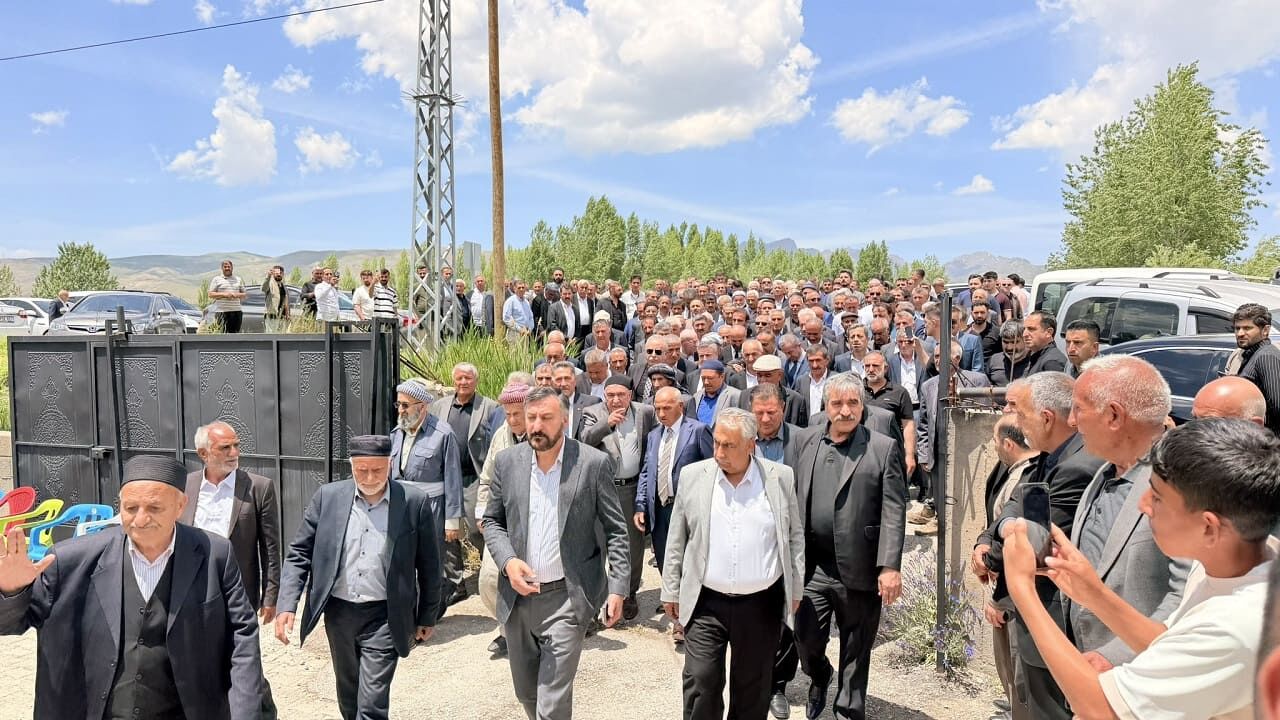 Van’da Bir Kişi Ölmüştü! Barış Sağlandı… (2)