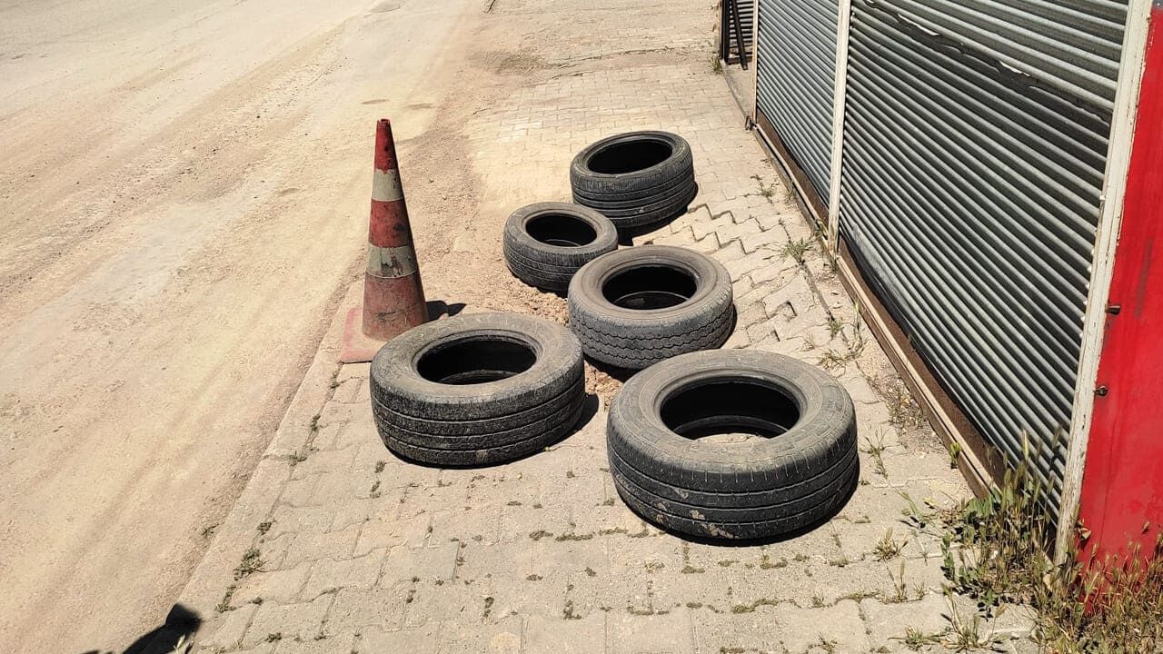 Van’da Çöken Kaldırım Tehlike Saçıyor (1)