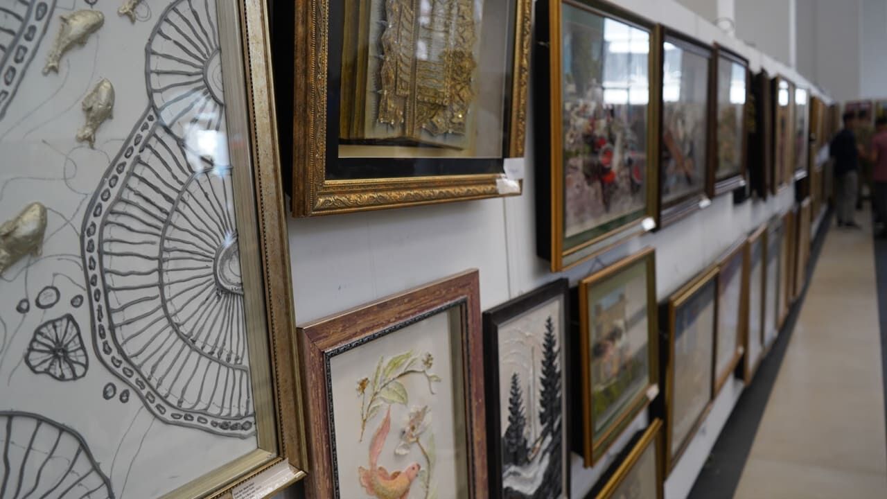 Van’da ‘Duvarların Ötesinde Sanat Sergisi’ Açıldı (4)