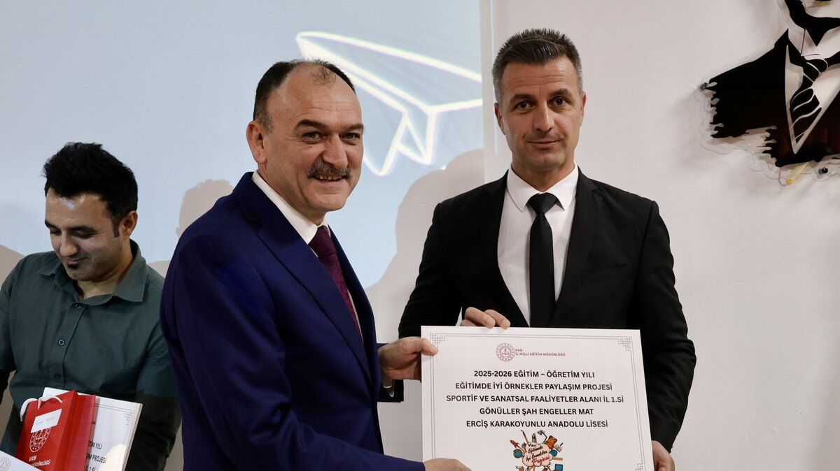 Van’da ‘Eğitimde Iyi Örnekler’ Ödül Töreni Düzenlendi