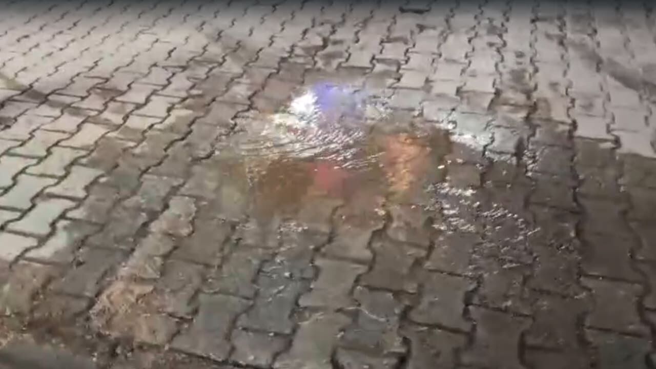 Van'da Su Israfı Tepki Çekiyor! Su Patlağı Günlerdir Onarılmıyor (2)