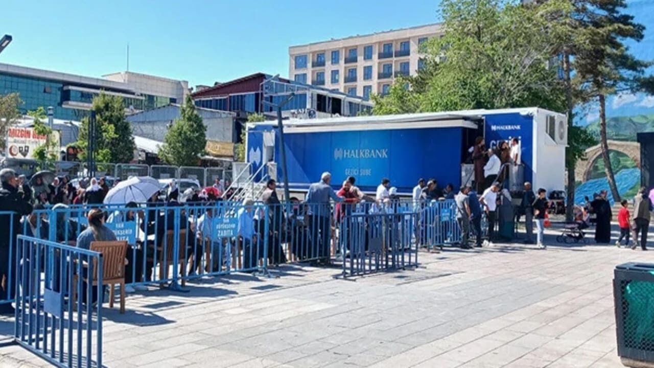 Van’da Yardım Kartı Işlemlerinde Yoğunluk Artıyor (3)