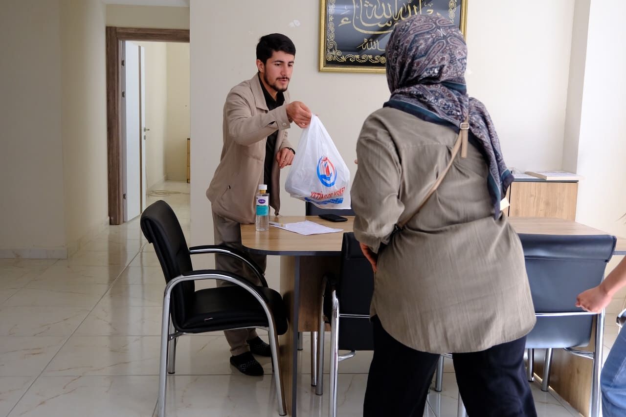 Van’da Yetim Ailelerine Kurban Eti Ulaştırıldı! (5)