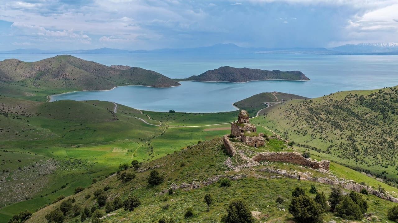 Van’ın Koca Çınarları Altınsaç Koyunu Gezdi (4)