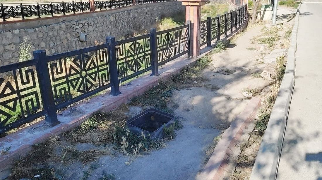 Akköprü Parkı'ndaki Tahribat Tepki Çekiyor! Yol Yapıldı, Park Unutuldu (5)