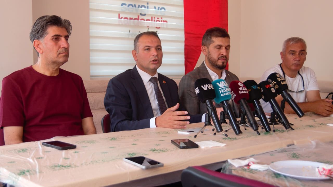 Başkan İlhan Van Sorunlarla Boğuşuyor (3)