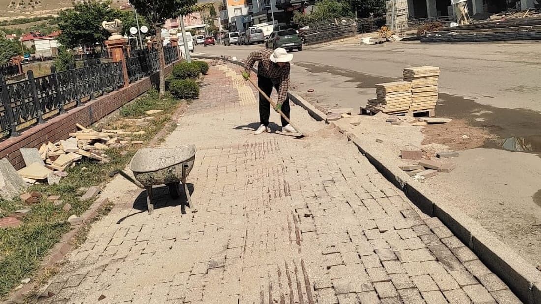 Haberimiz Sonrası Akköprü Parkı'nda Onarım Çalışması (4)