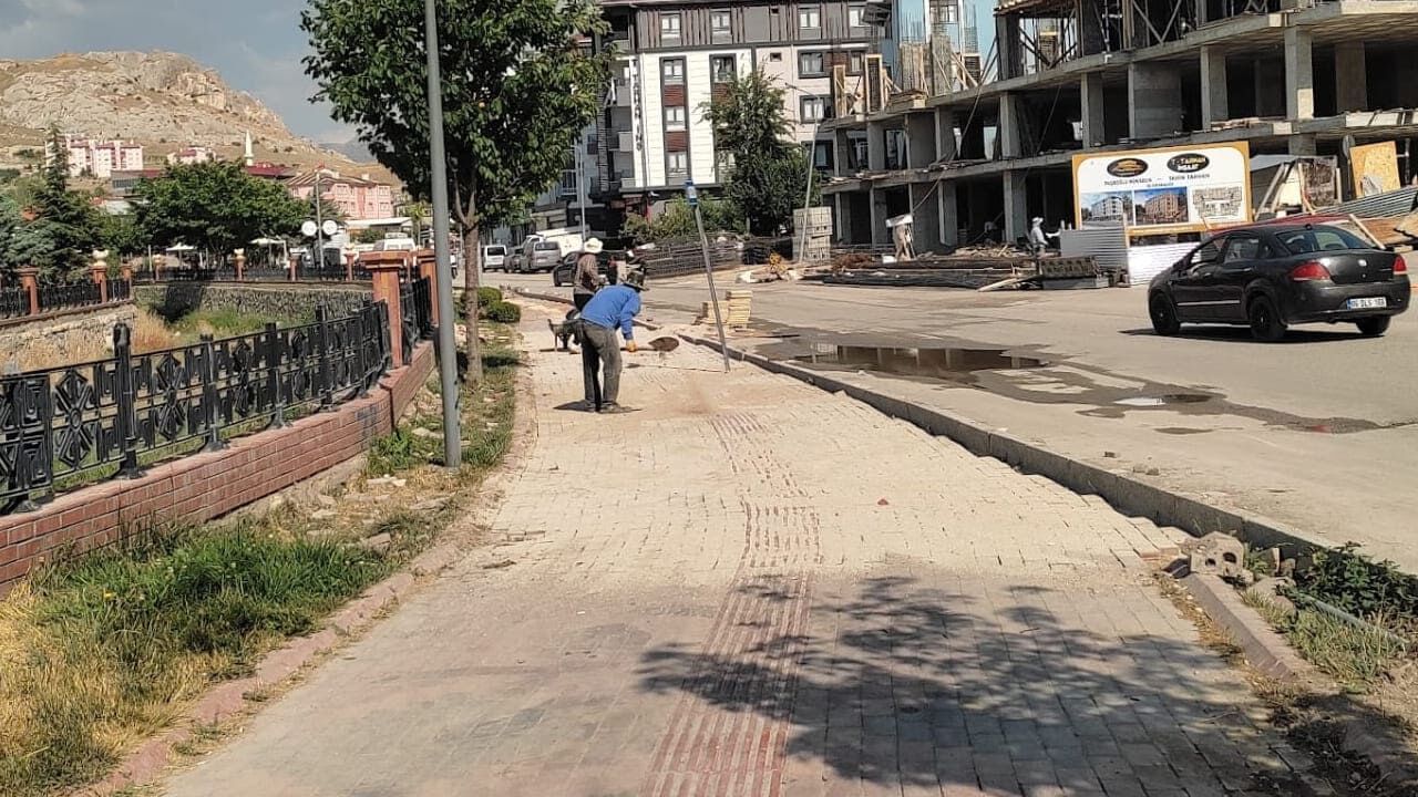 Haberimiz Sonrası Akköprü Parkı'nda Onarım Çalışması (5)