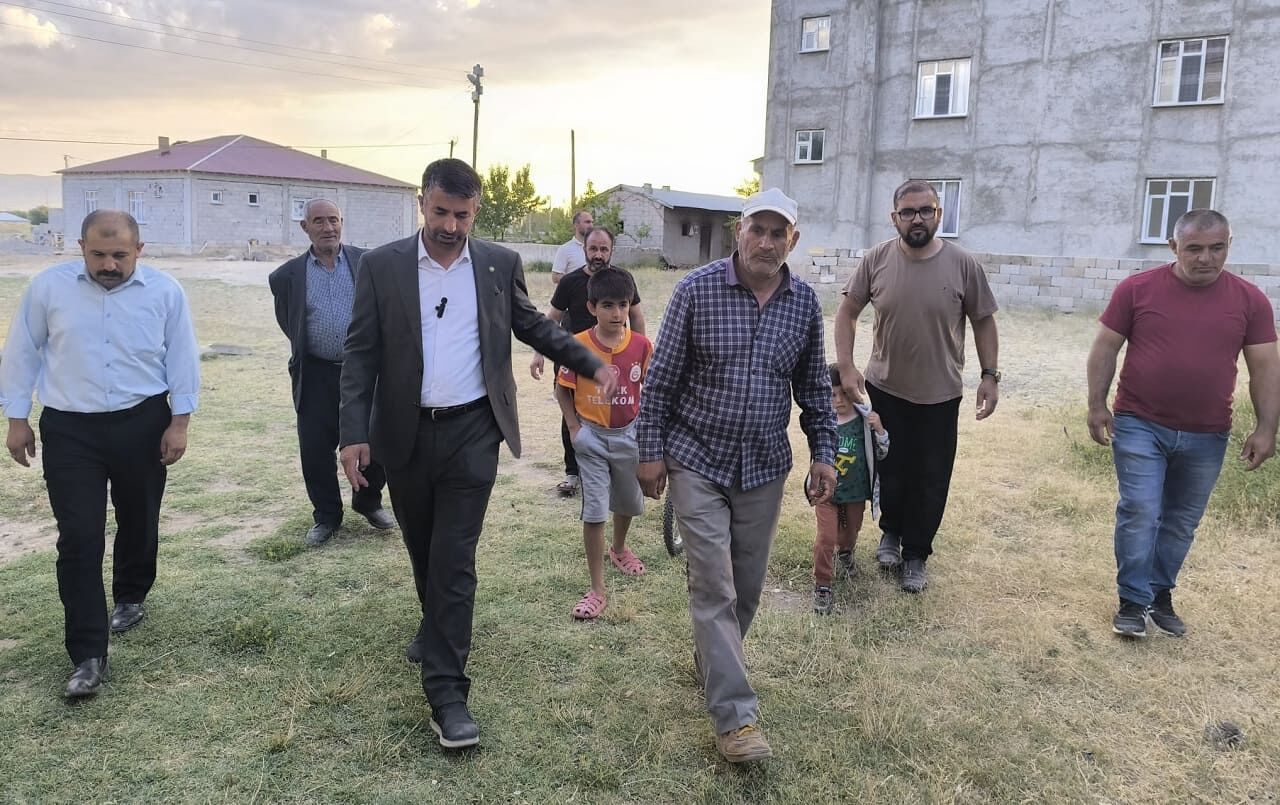 Hüda Par’dan Vaski̇’ye Tepki Muradiye'de 150 Hane Yıllardır Kanalizasyon Bekliyor (1)