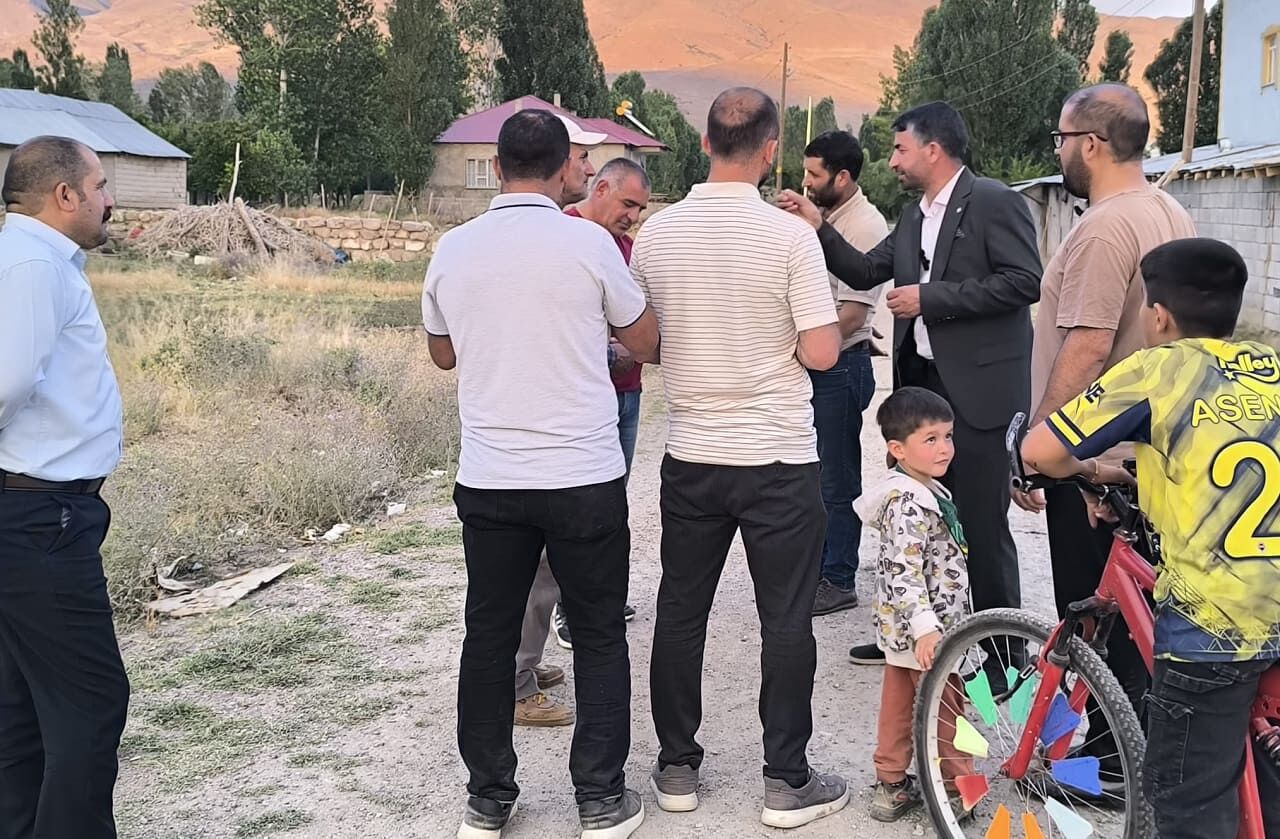 Hüda Par’dan Vaski̇’ye Tepki Muradiye'de 150 Hane Yıllardır Kanalizasyon Bekliyor (4)
