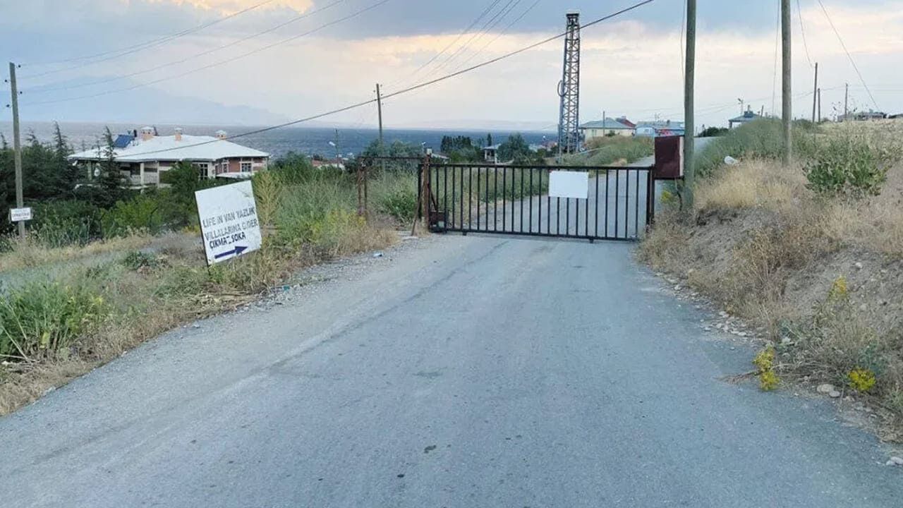 Tuşba Belediyesi Göz Mü Boyuyor! (1)