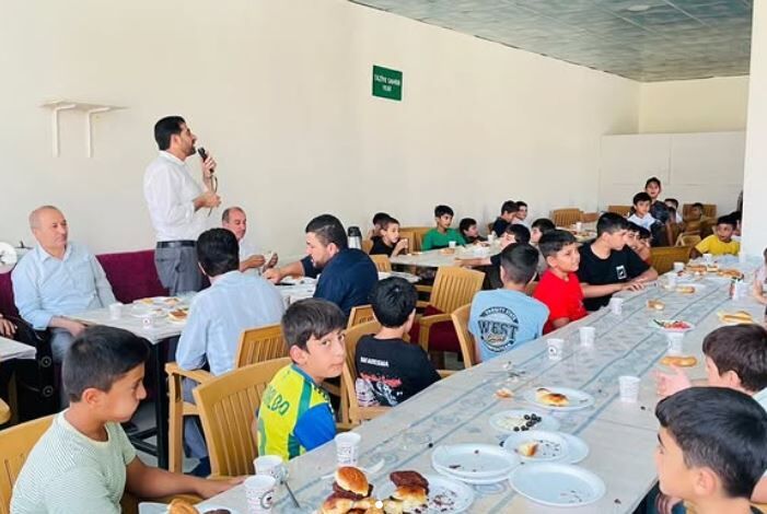 Tuşba Müftüsü, Yaz Kur'an Kursu Öğrencileriyle Kahvaltıda Buluştu (2)