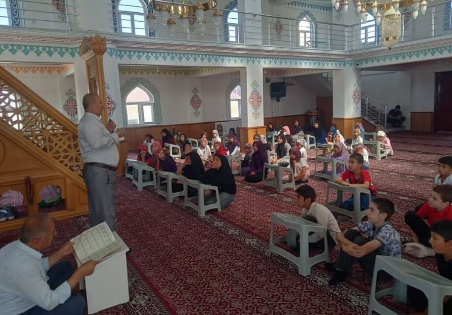 Tuşba’da Kur’an Kursu Öğrencileri Kahvaltıda Buluştu (2)