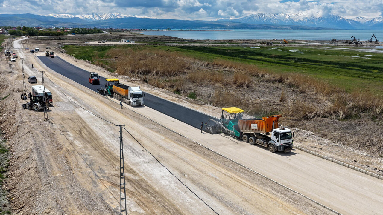 Van Gölü Sahil Yolu Tamamlanıyor! Çalışmalar Sürüyor (4)