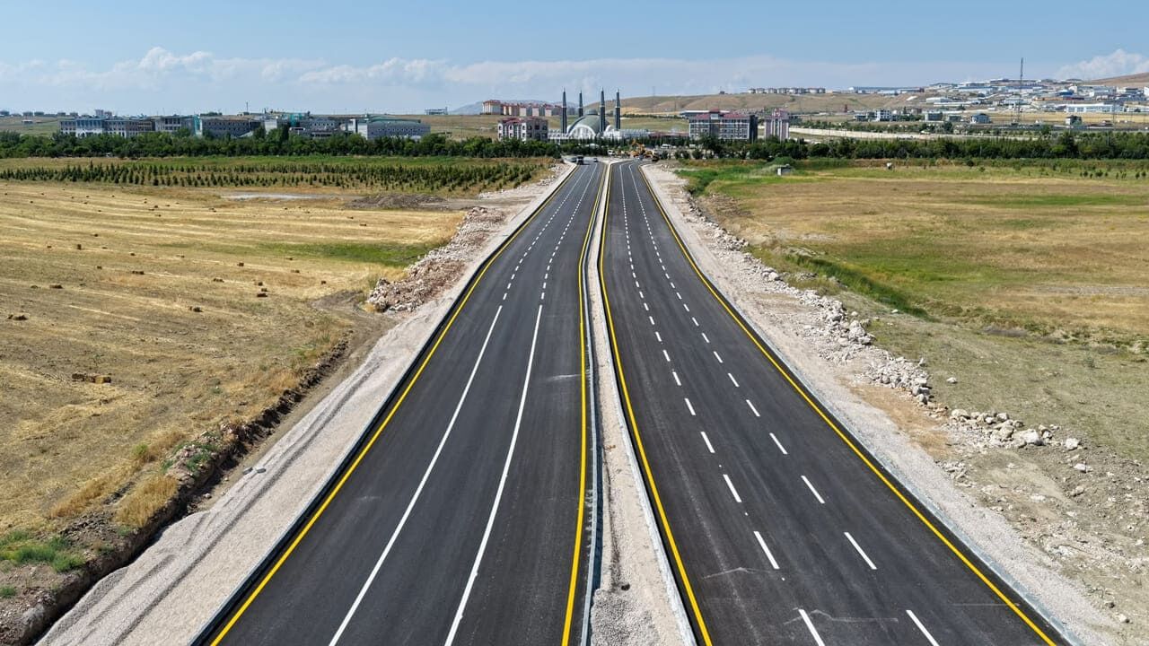 Van Gölü Sahil Yolu’nun 4. Etabı Açılışa Hazırlanıyor (2)