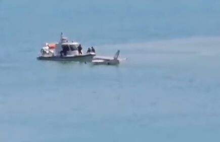 Van Gölü’ne Uçak Düştü Tatbikatı Gerçek Sanıldı! (2)