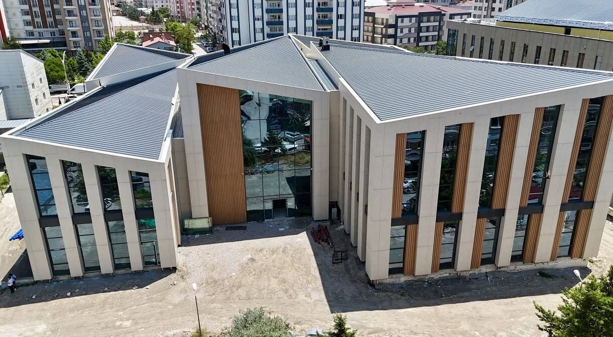 Van Kültür Merkezi’nde Sona Doğru (1)