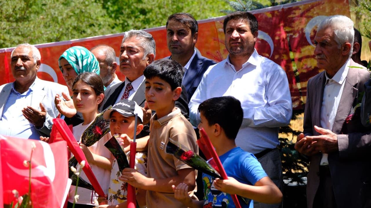 Van Sündüz Yaylası'nda Şehit Edilen 24 Kişi Törenle Anıldı (8)