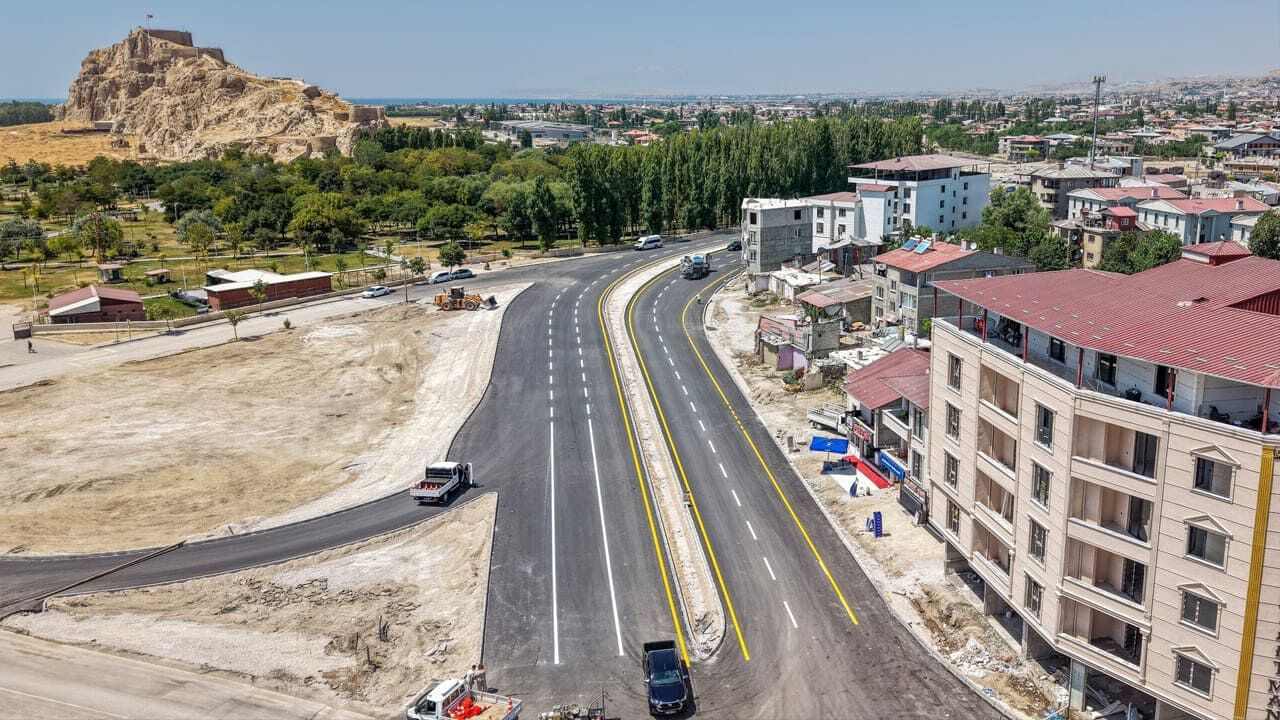 Van'da Kritik Bağlantı Yolu Tamamlanıyor (3)