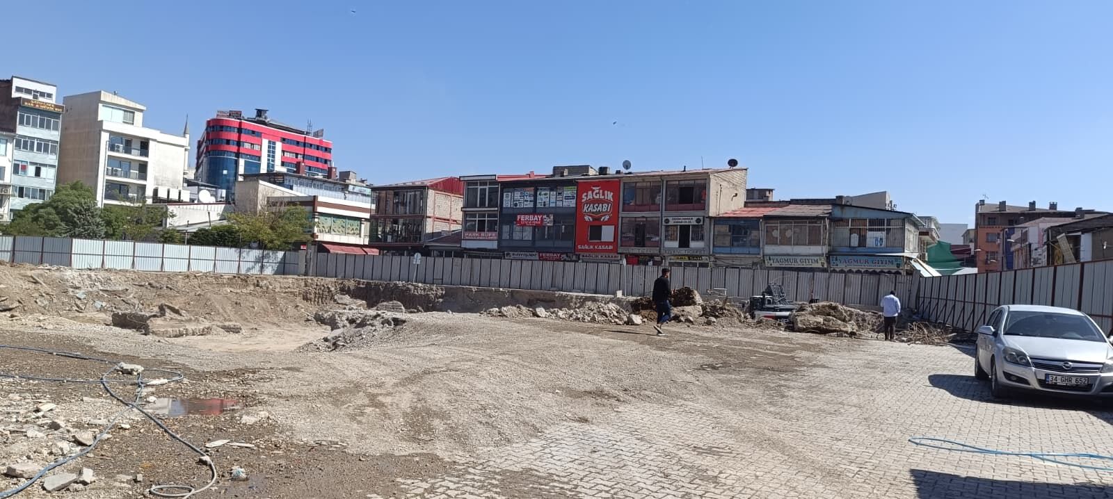 Van'da Otopark Sorununa Nefes Aldıracak Projede Ilk Kazma Vuruldu (5)