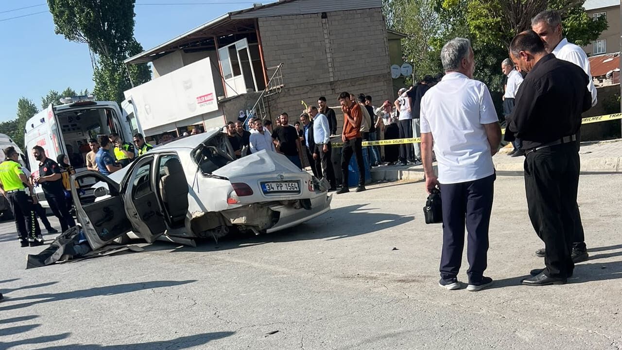Van’da Son Dakika! Kurubaş’ta Kaza Ölü Ve Yaralılar Var (2)