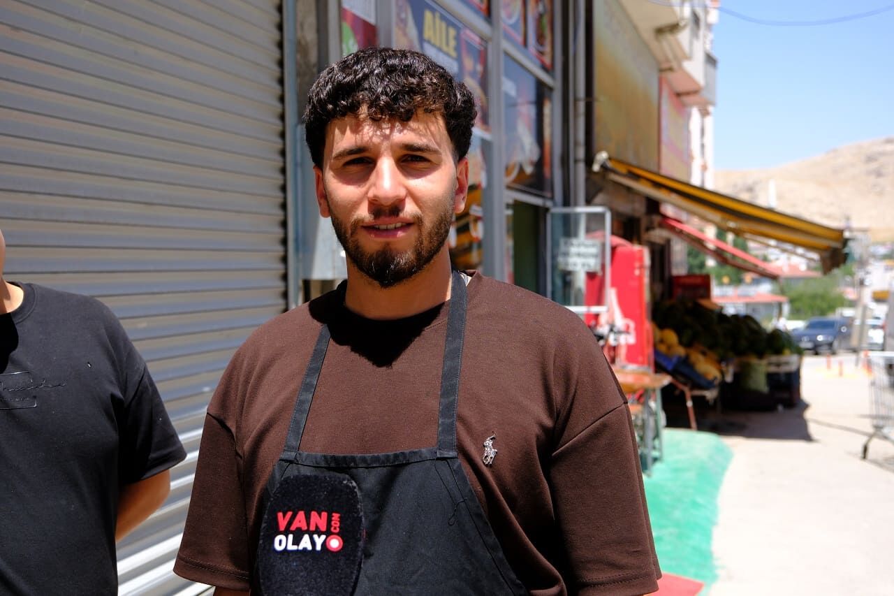 Van’da Tek Yön Uygulaması Ters Tepti! Trafik Kilitlendi, Esnaf Iş Yapamaz Hale Geldi (7)