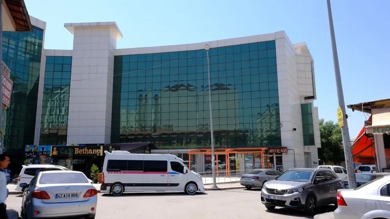 Van'da Trafik Sorununu Çözecek Fırsat! Mısır Çarşısının Altına Otopark Yapılsın (2)