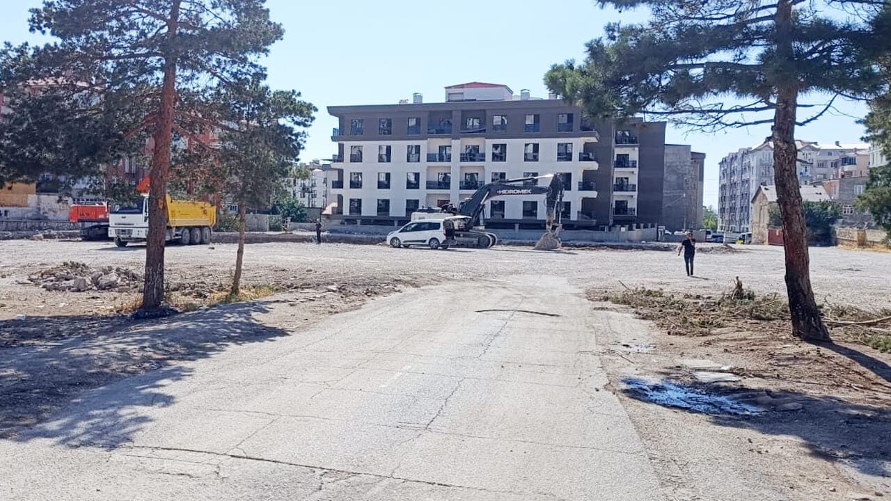 Van’da Ücretsiz Otopark Kapatıldı! Eski Orduevinin Yerine Ne Yapılacak (5)