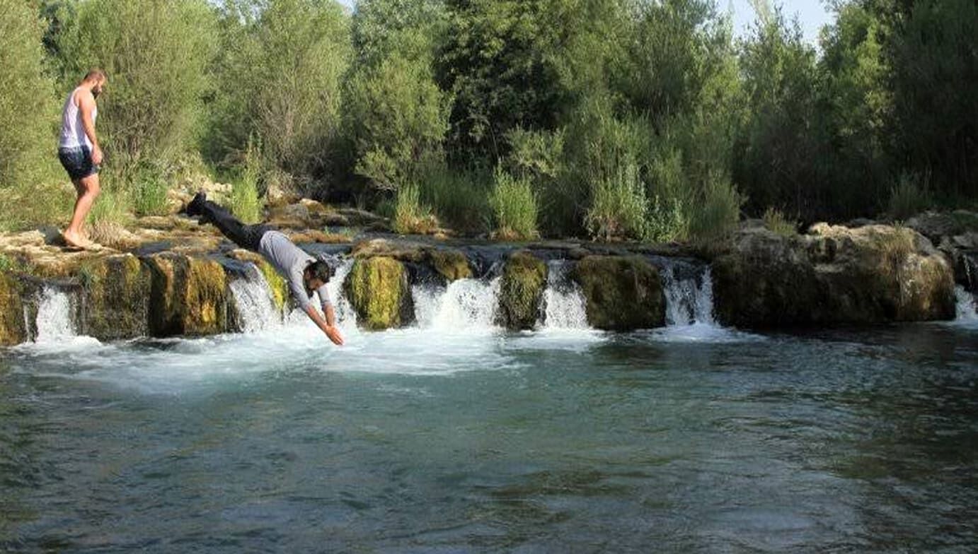 Van'ın Doğa Harikası Dönemeç Şelalesi'nde Üzüntü Veren Manzara (2)
