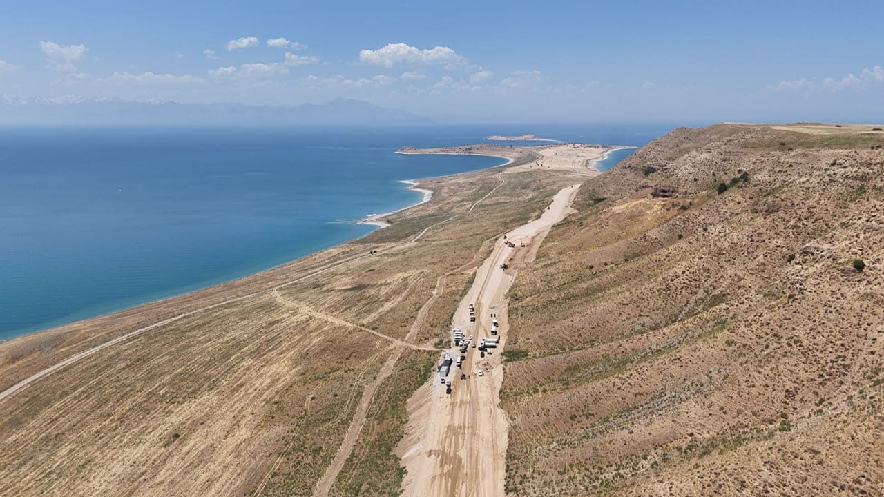 Van'ın Yıllardır Beklediği Çitören Sahil Yolu’nda Çalışmalar Sürüyor (2)