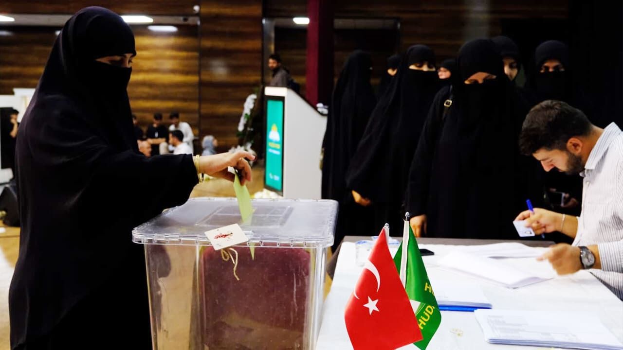 Hüda Par Genel Başkanı Yapıcıoğlu Van’da Konuştu Şiddet Bitecek, Silah Susacak, Kardeşlik Konuşacak (8)