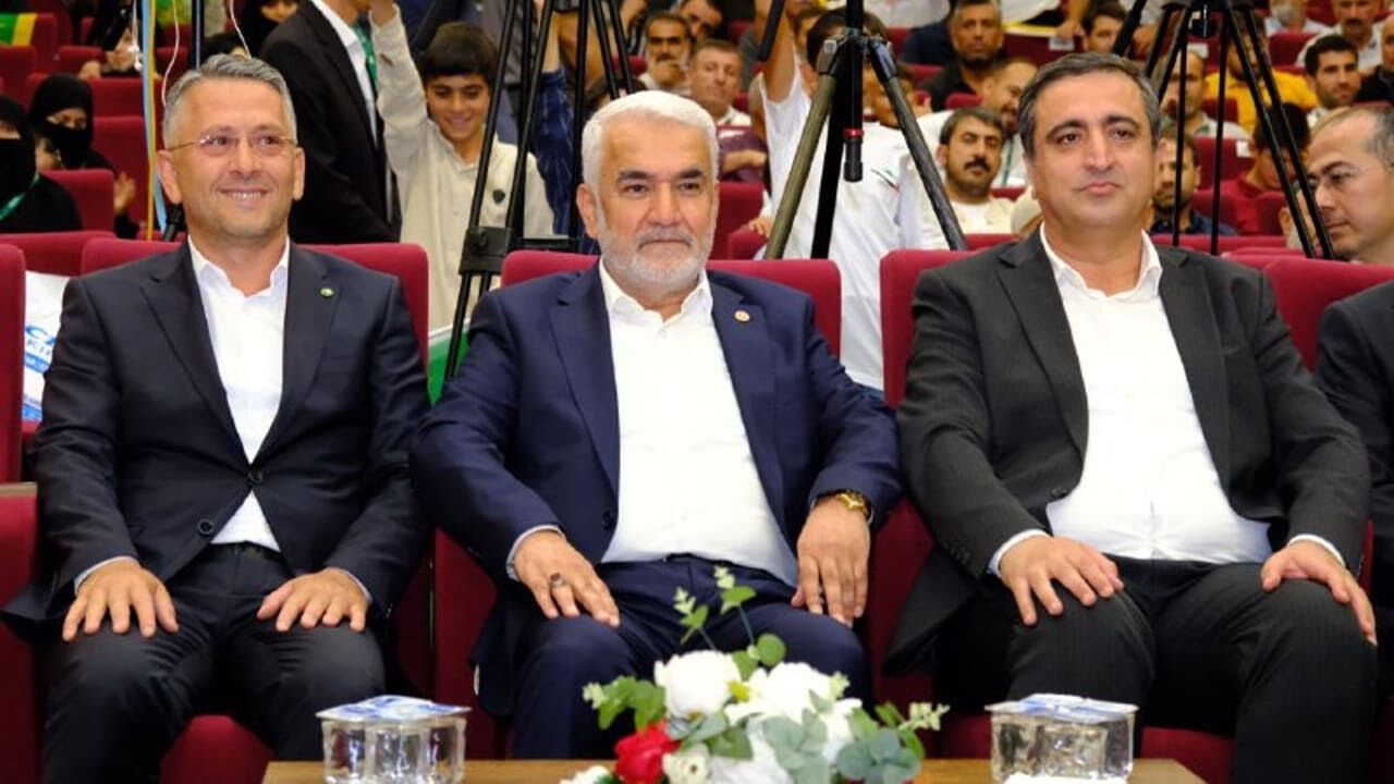 Hüda Par Van İl Başkanı Sayğın Yeniden Güven Tazeledi (3)