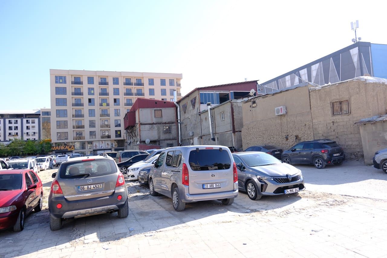 Hüda Par Van’da Yıllardır Çözülemeyen Mülkiyet Sorununu Gündeme Taşıdı (1)