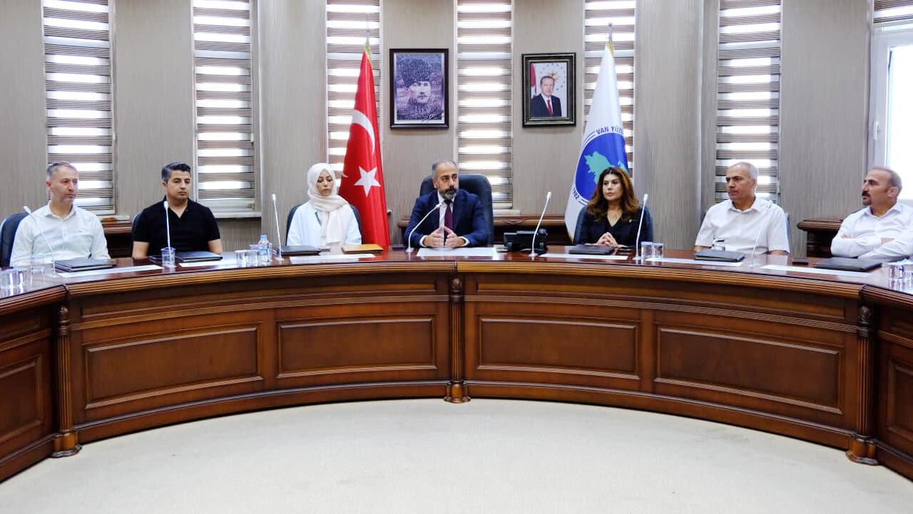 Mat Bi̇l Meyvelerini Verdi Vanlı Öğrenciler Türkiye'nin En Iyi Üniversitelerine Yerleşti (9)