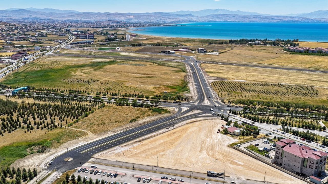 Vali Balcı, sahil yolunda incelemelerde bulundu